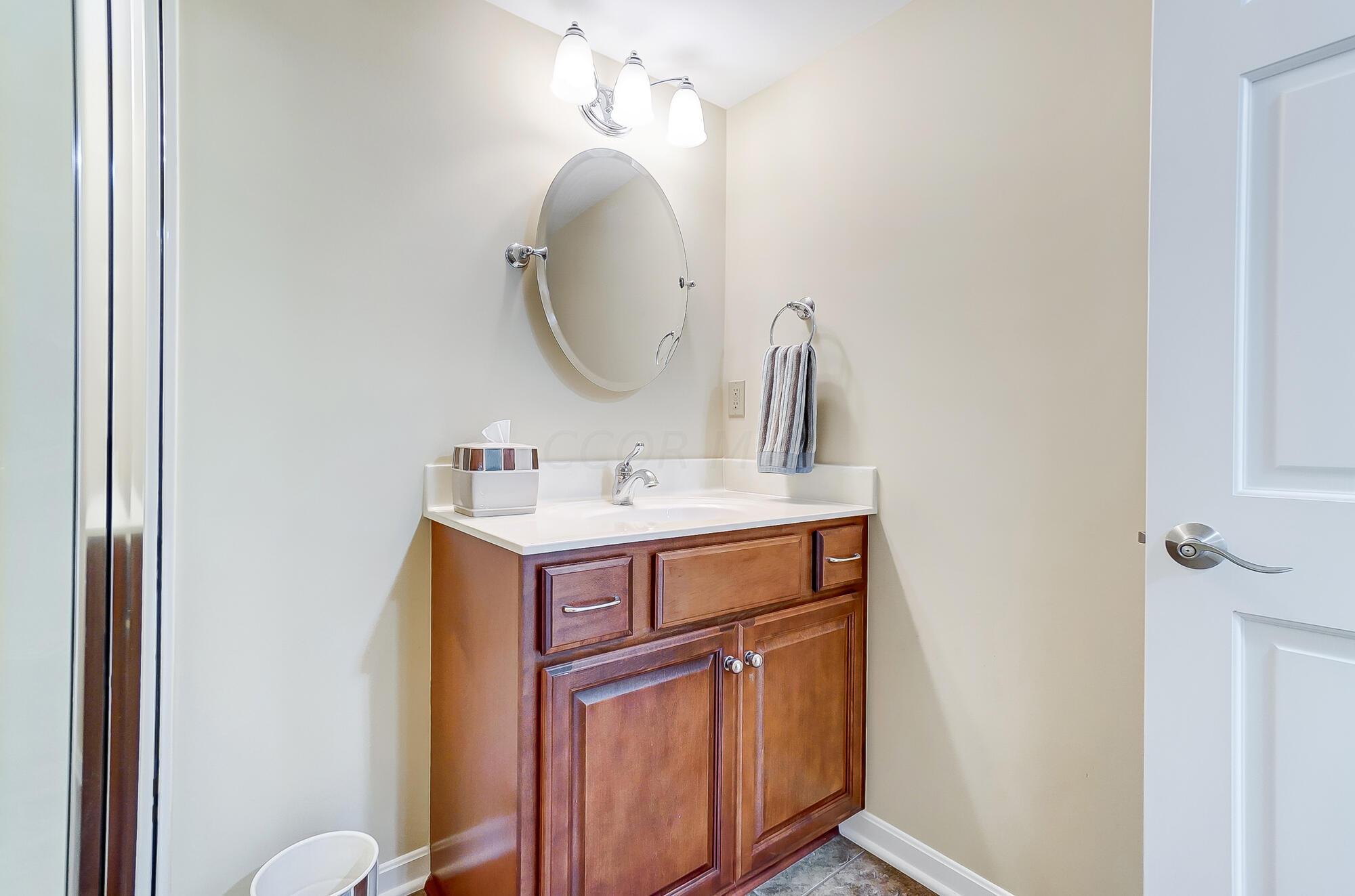 4220 Mountview Road Columbus, OH 43220 - Photo 47 of 66 053