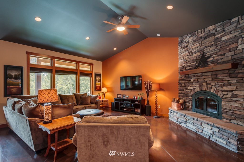 2460 Goshen Road Bellingham, WA 98226 - Photo 3 of 25