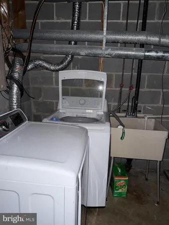 $2,500 | 9 Autumn Hill Way, Gaithersburg, MD 20877