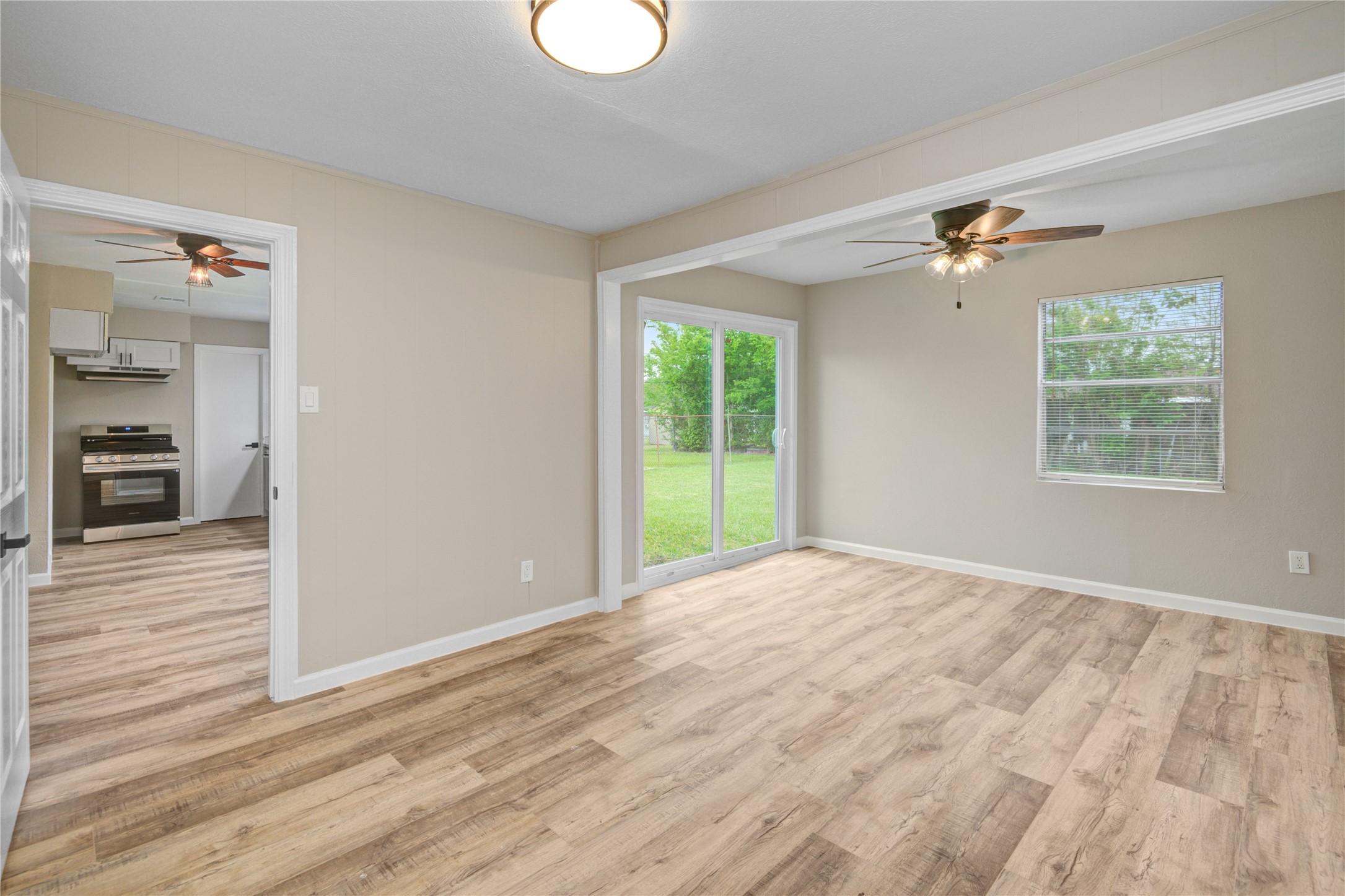 10611 Leitrim Way Houston, TX 77047 - Photo 16 of 28
