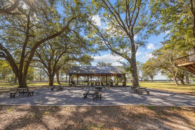 $3,250,000 | 13796 Highway 81, Ponce de Leon, FL 32455
