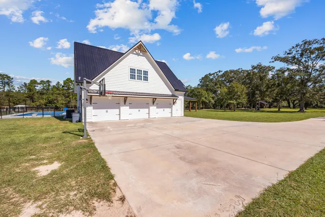 $3,250,000 | 13796 Highway 81, Ponce de Leon, FL 32455
