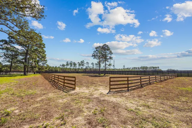 $3,250,000 | 13796 Highway 81, Ponce de Leon, FL 32455