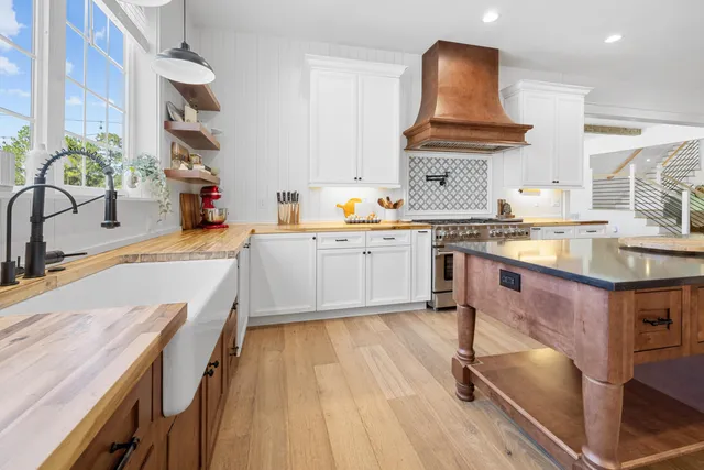 $3,250,000 | 13796 Highway 81, Ponce de Leon, FL 32455