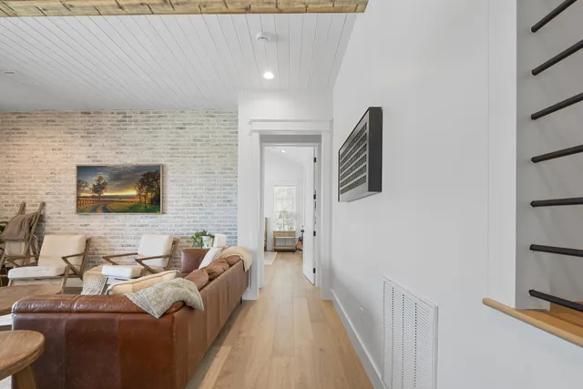 $3,250,000 | 13796 Highway 81, Ponce de Leon, FL 32455