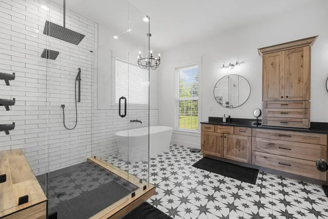 $3,250,000 | 13796 Highway 81, Ponce de Leon, FL 32455