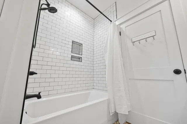 $3,250,000 | 13796 Highway 81, Ponce de Leon, FL 32455