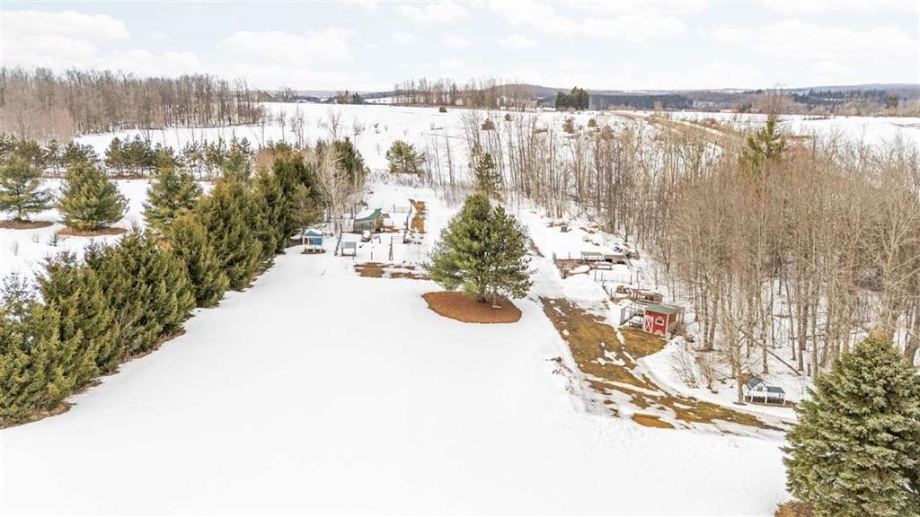 305 North Advance Road East Jordan, MI 49727 - Photo 11 of 47