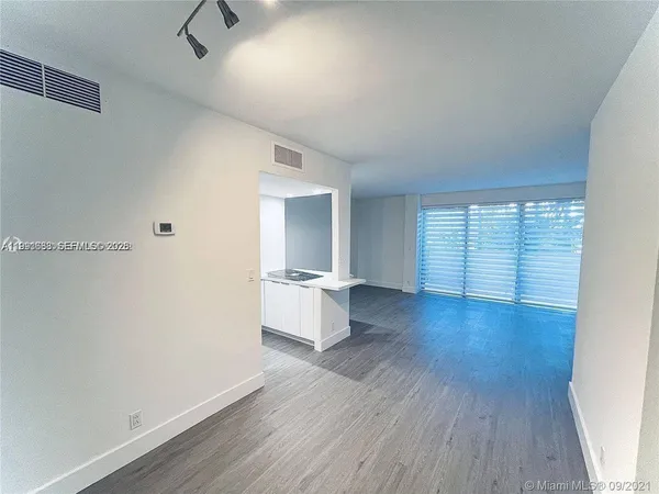 $2,300 | 880 Northeast 69th Street, Unit 1D, Miami, FL 33138