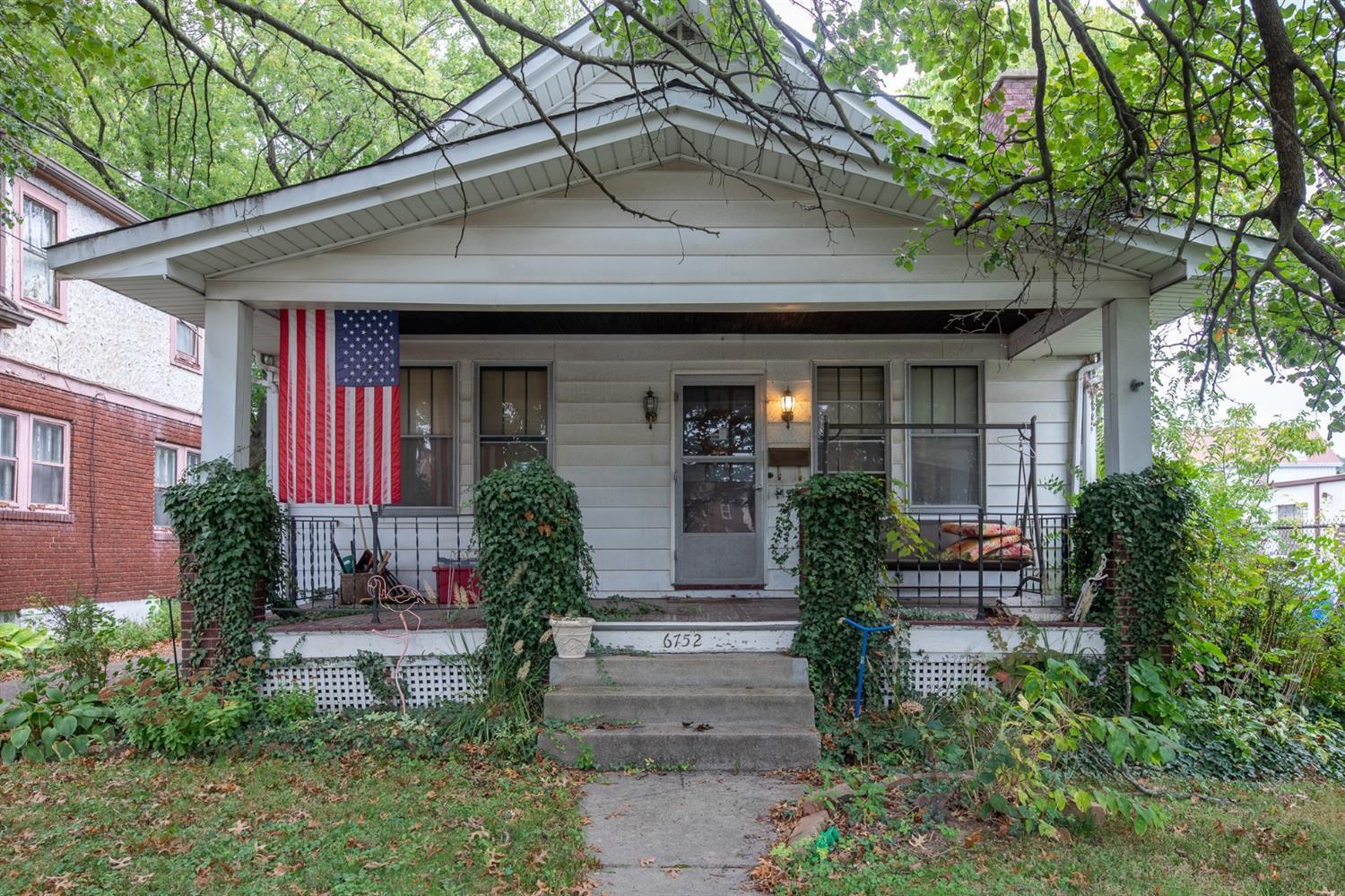 6752 Murray Road Cincinnati, OH 45227 - Photo 1 of 25 Gallery Image 1