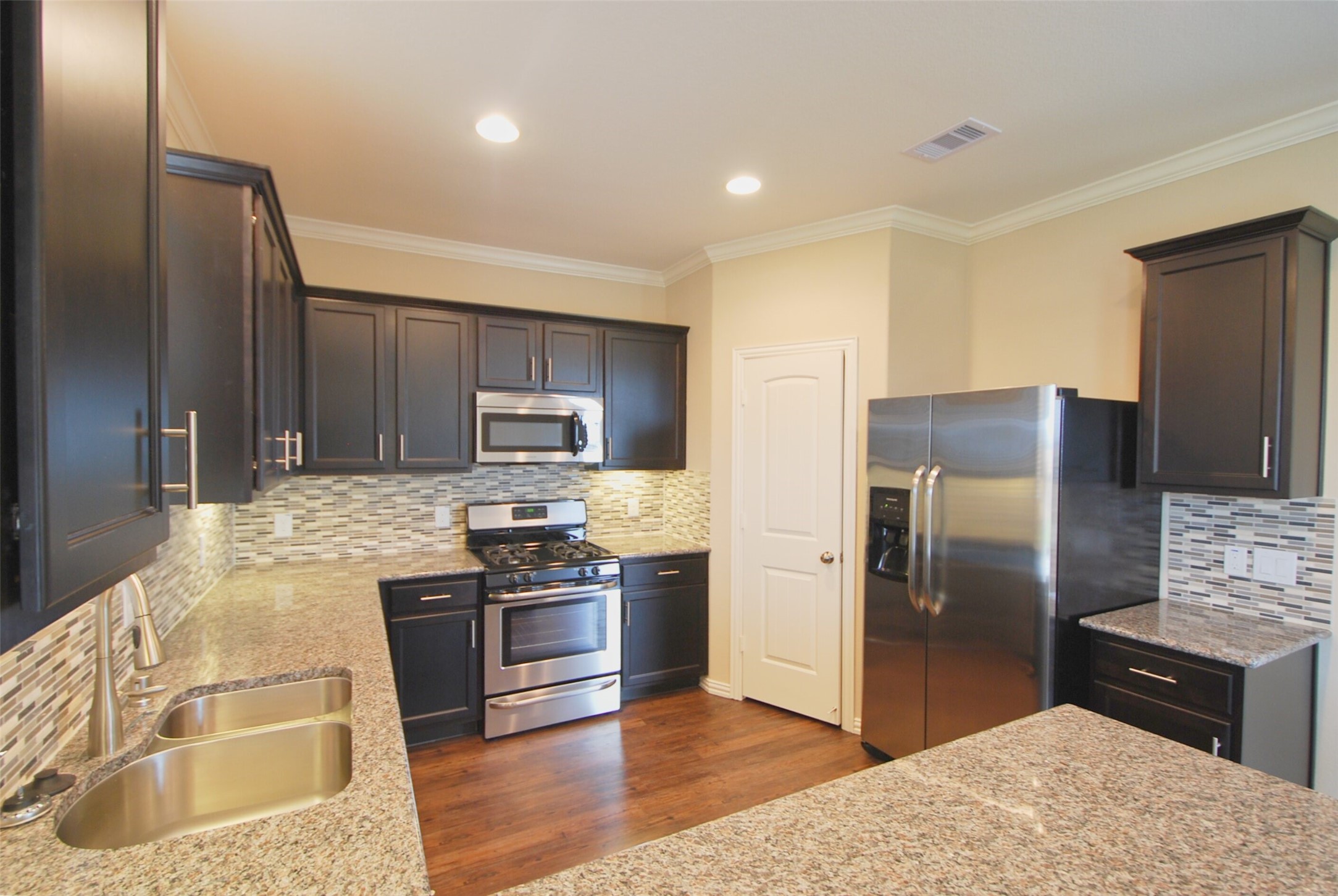 7103 Avalon Bend Circle Spring, TX 77379 - Photo 7 of 27