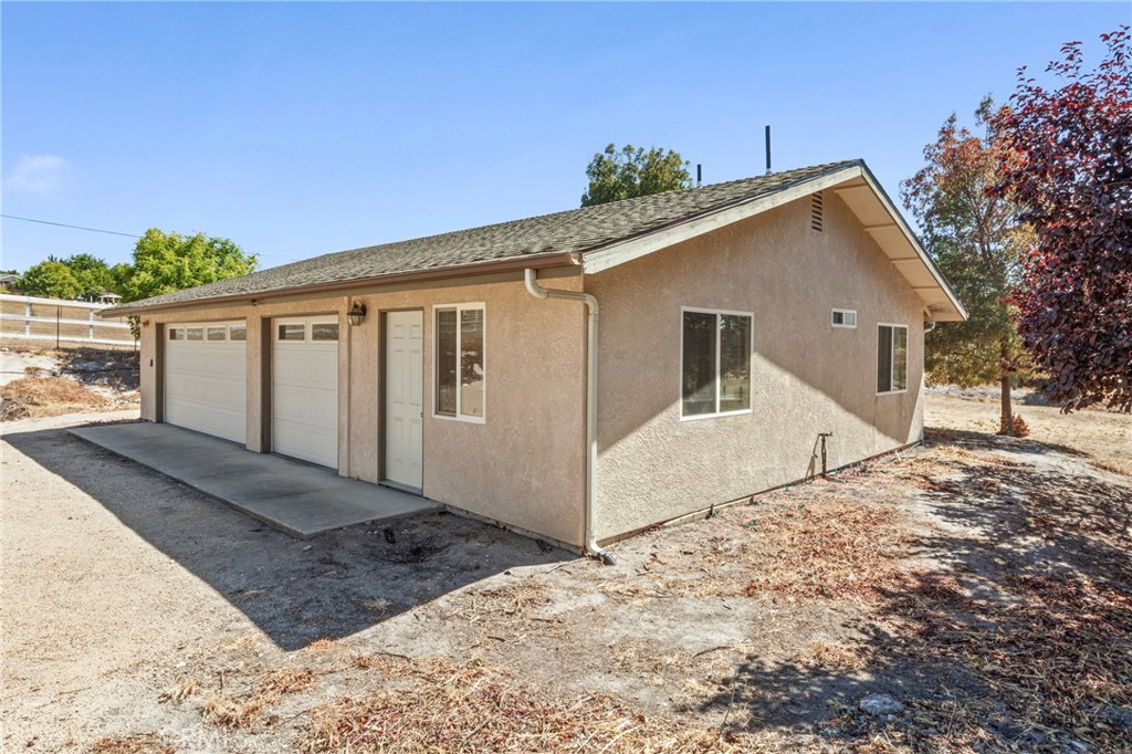 9336 Carmel Road Atascadero, CA 93422 - Photo 49 of 55 Detached 3-Car Garage