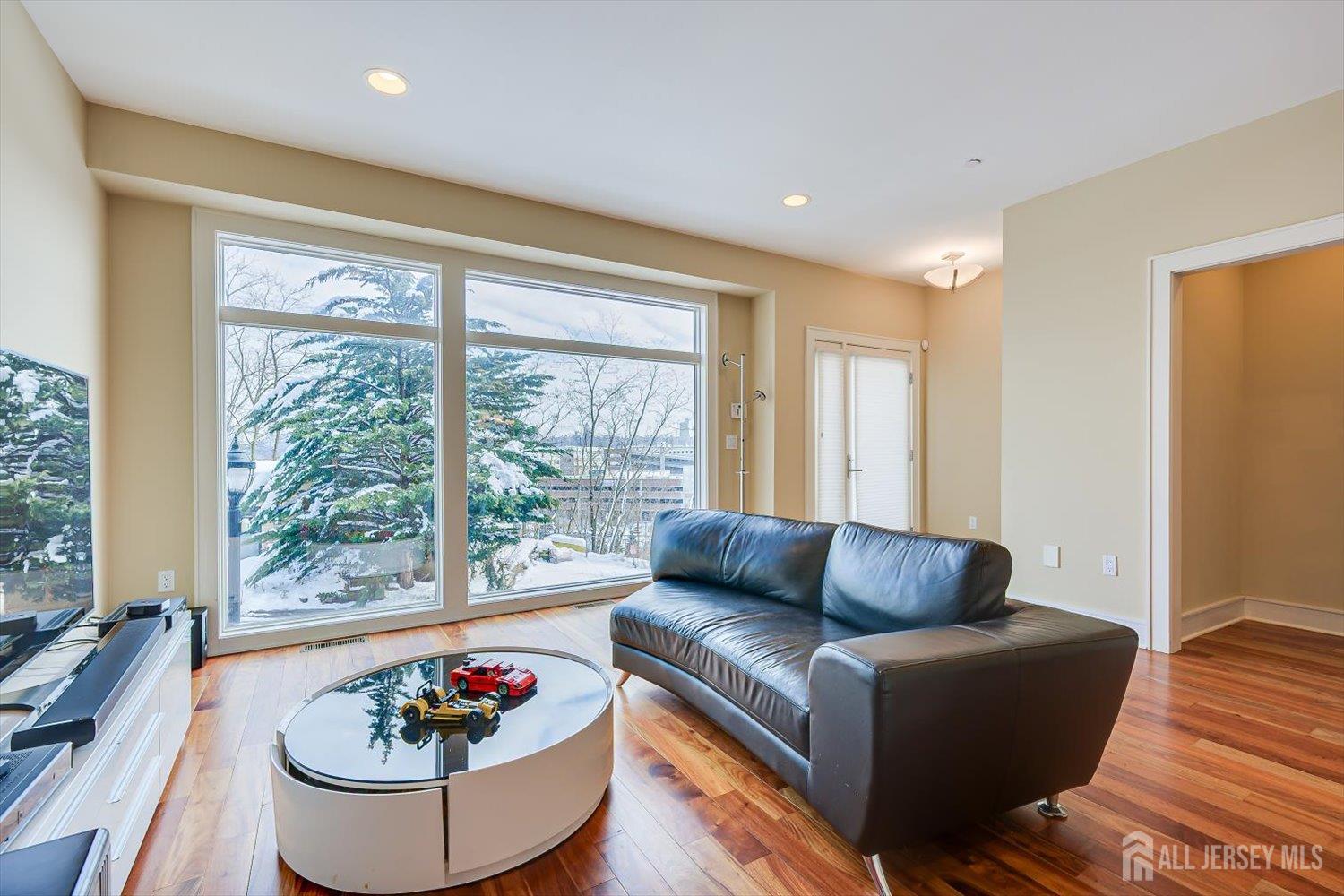 8707 Churchill Road Edgewater, NJ 07020 - Photo 11 of 59