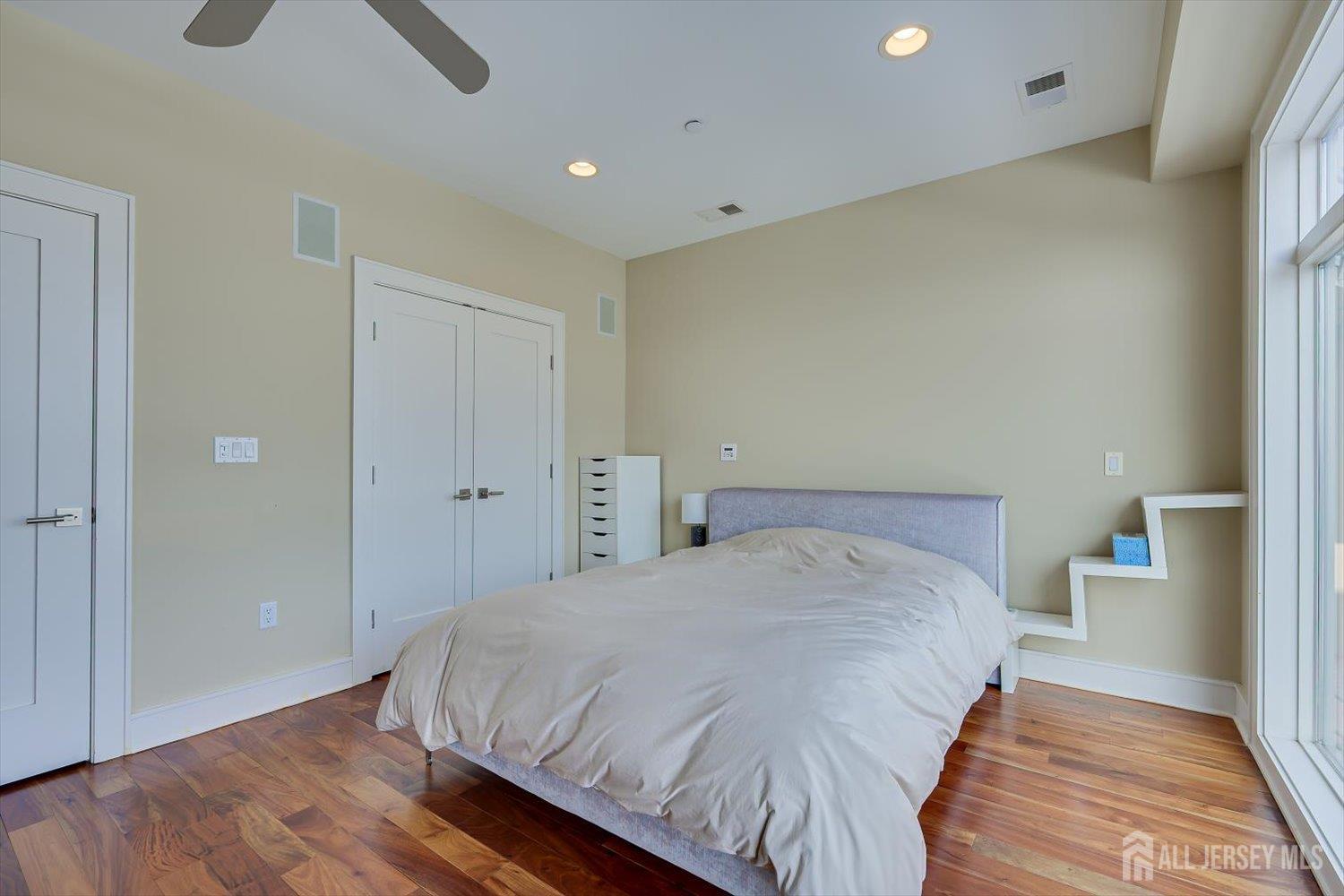 8707 Churchill Road Edgewater, NJ 07020 - Photo 26 of 59