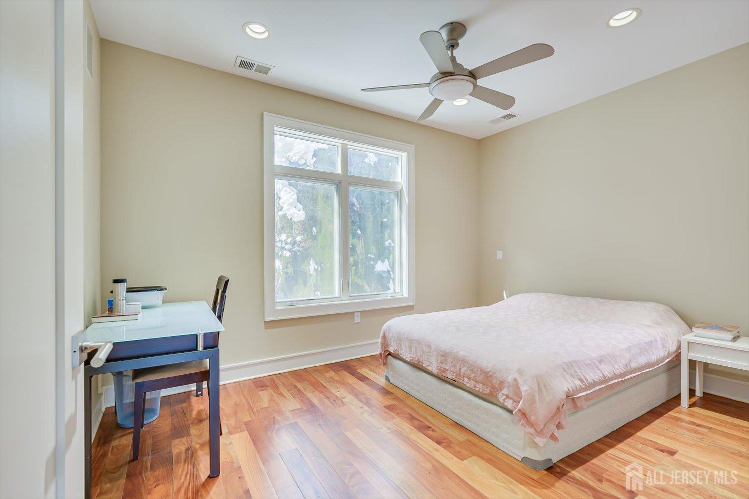 8707 Churchill Road Edgewater, NJ 07020 - Photo 30 of 59