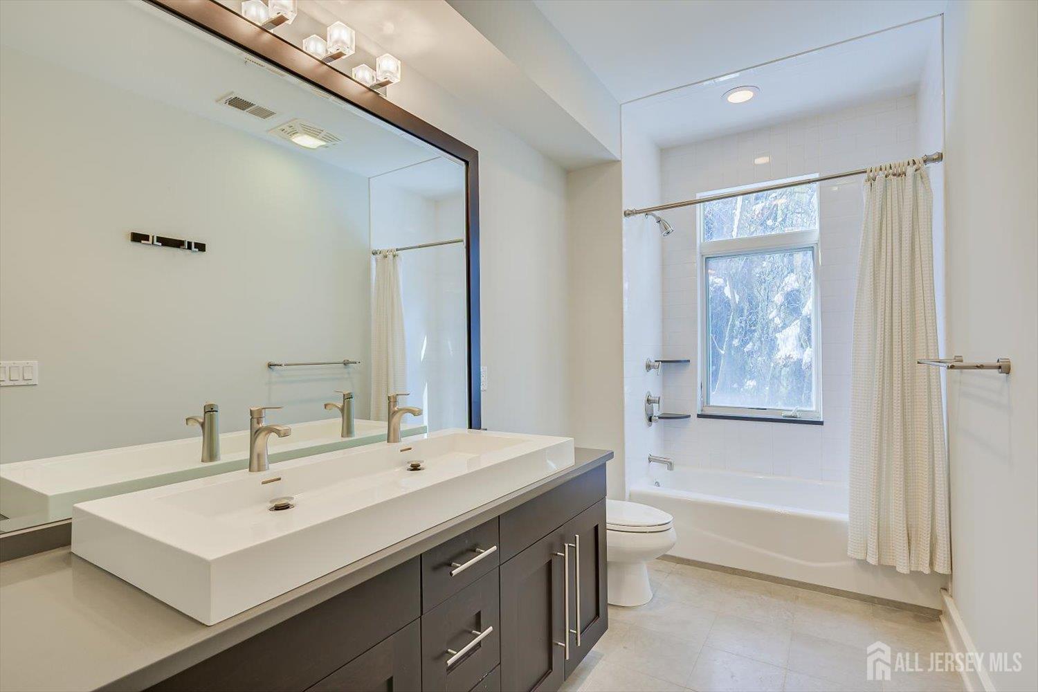 8707 Churchill Road Edgewater, NJ 07020 - Photo 34 of 59