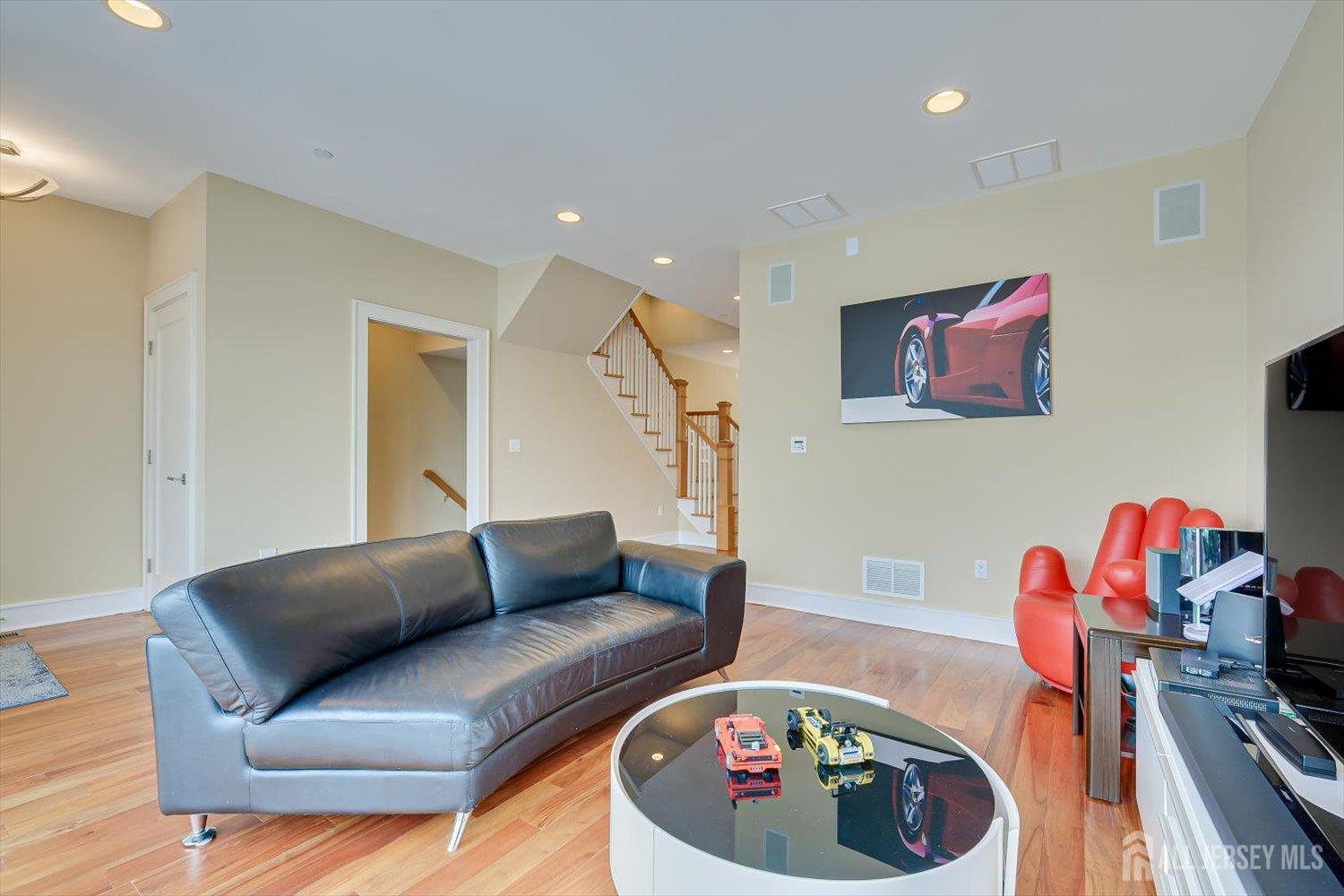 8707 Churchill Road Edgewater, NJ 07020 - Photo 10 of 59