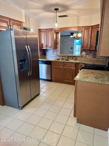 $2,250 | 53 Anchor Drive, Indian Harbour Beach, FL 32937