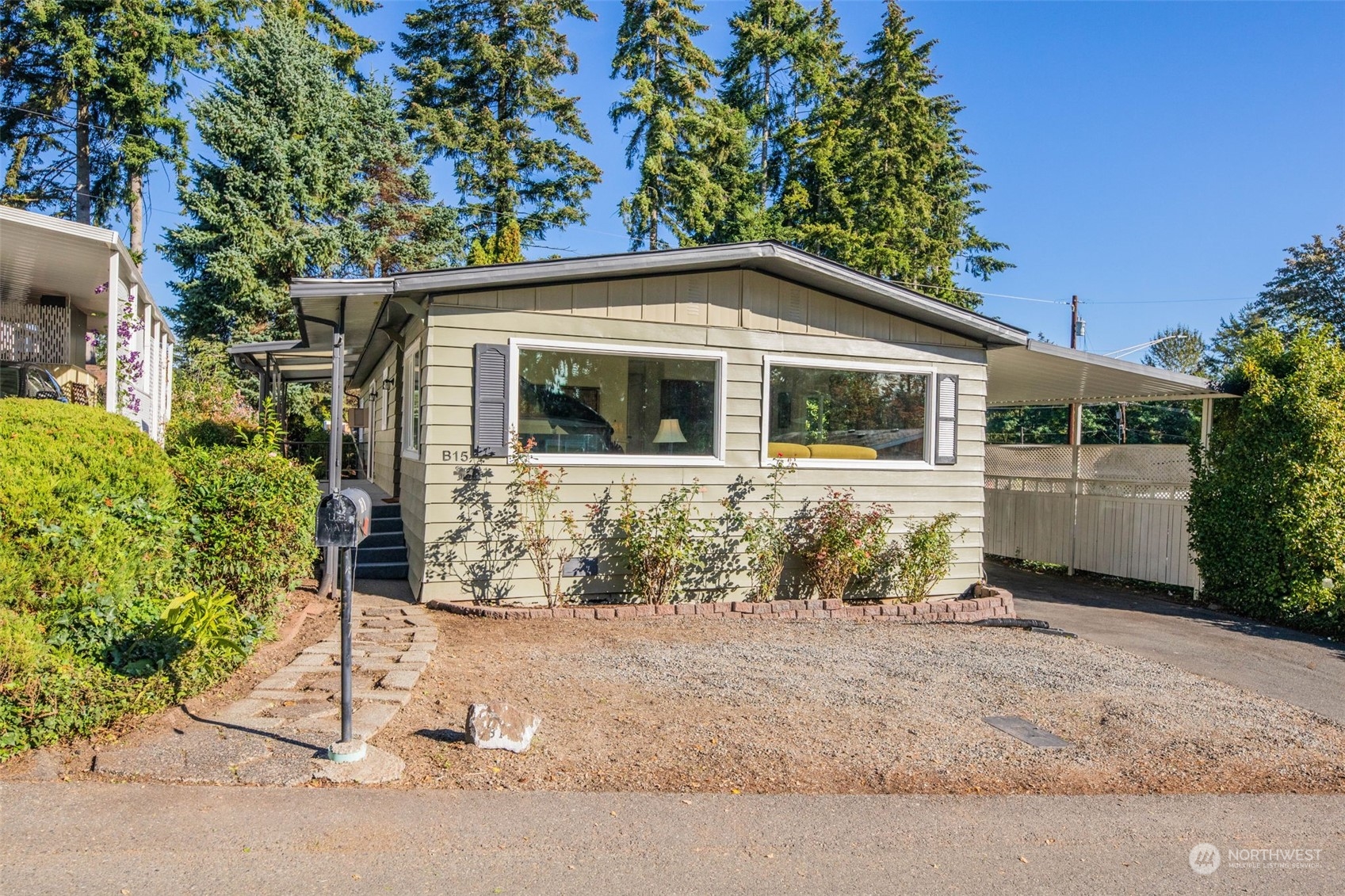 23708 Locust Way, Unit 15B Bothell, WA 98021 - Photo 2 of 40 Gallery Image 2
