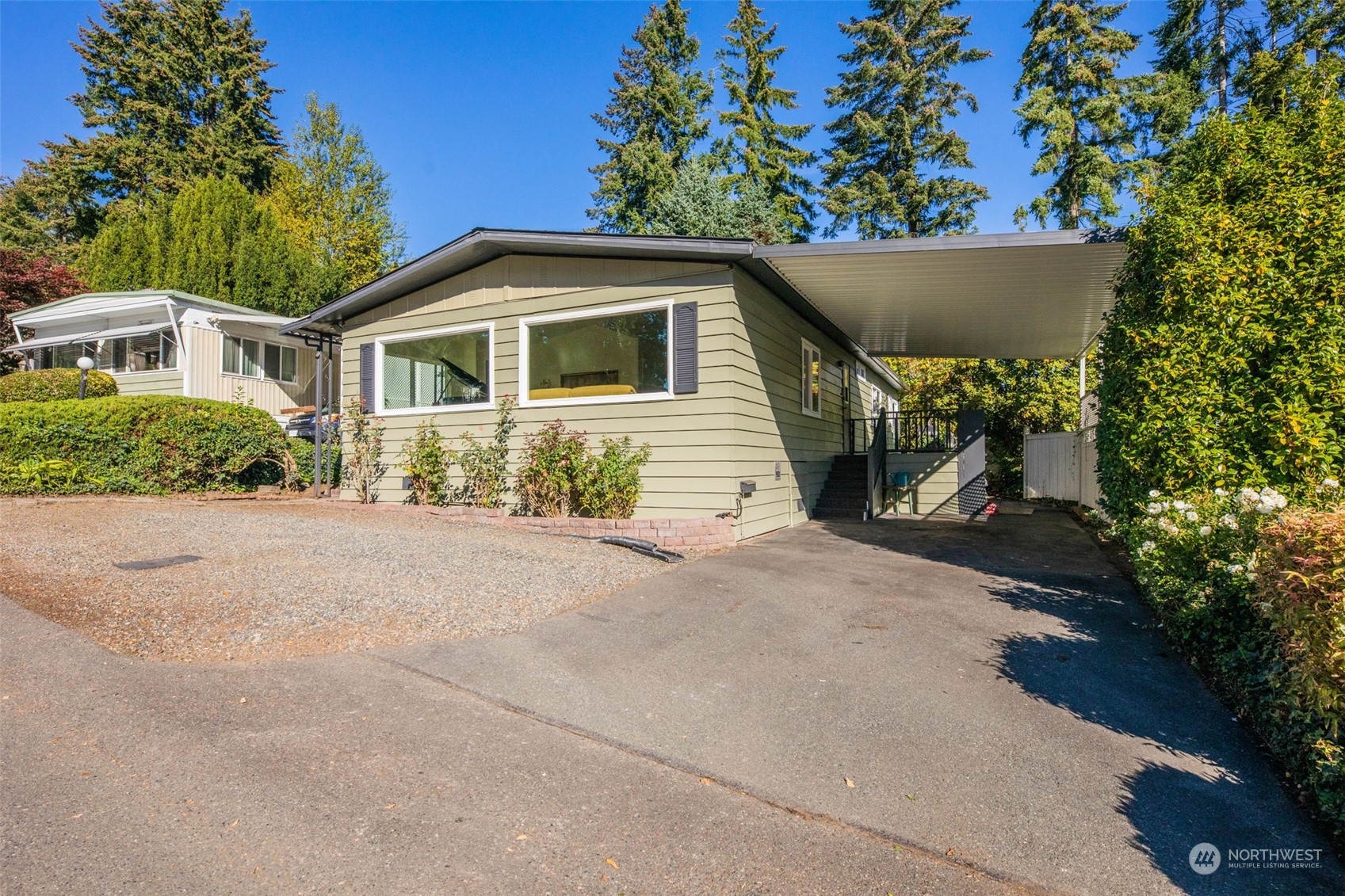 23708 Locust Way, Unit 15B Bothell, WA 98021 - Photo 3 of 40 Gallery Image 3