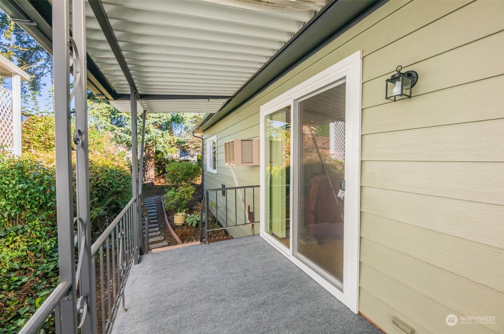 23708 Locust Way, Unit 15B Bothell, WA 98021 - Photo 31 of 40 Gallery Image 31