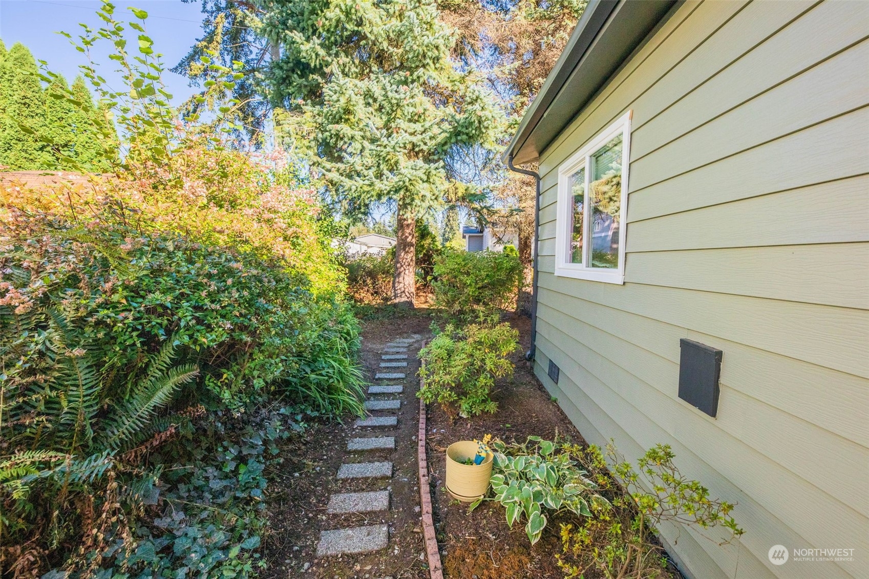 23708 Locust Way, Unit 15B Bothell, WA 98021 - Photo 32 of 40 Gallery Image 32