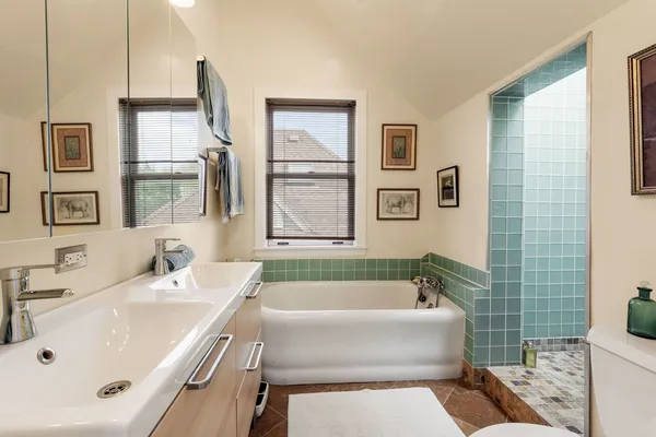 $9,800 | 5415 North Wayne Avenue, Chicago, IL 60640