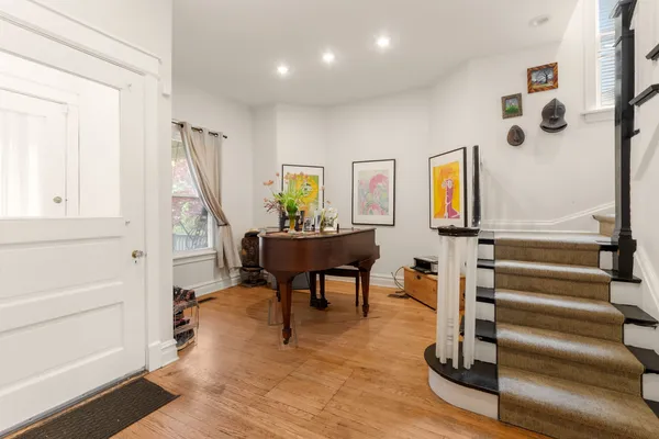$9,800 | 5415 North Wayne Avenue, Chicago, IL 60640