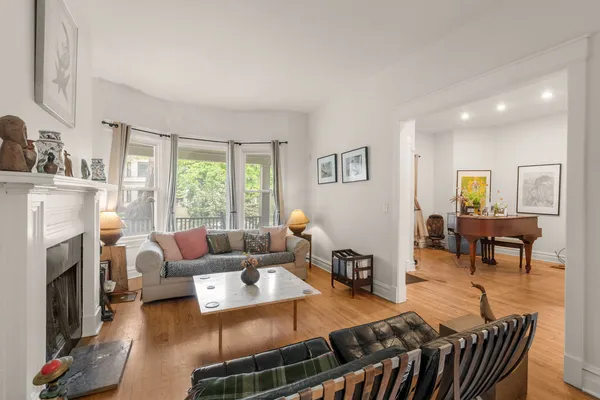 $9,800 | 5415 North Wayne Avenue, Chicago, IL 60640