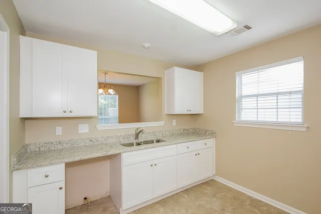 $2,095 | 1269 Creekview Circle, Riverdale, GA 30296