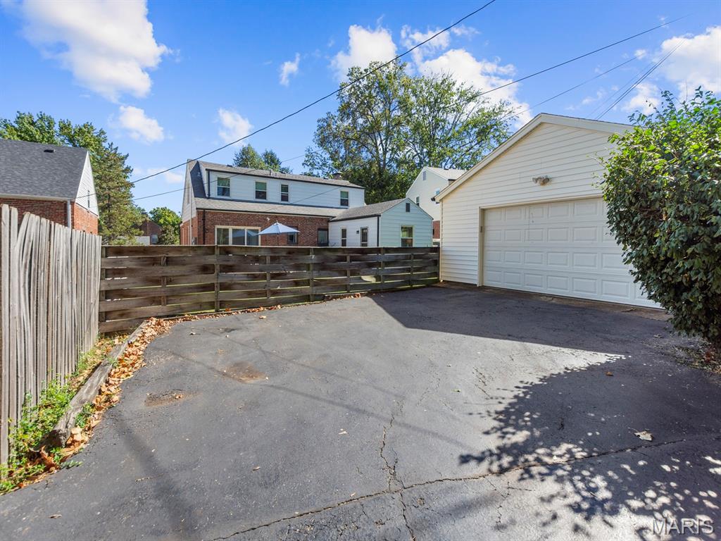 81 Highgate Road St. Louis, MO 63132 - Photo 22 of 23