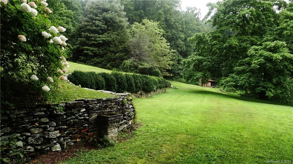 360 Banjo Branch Road Burnsville, NC 28714 - Photo 6 of 17