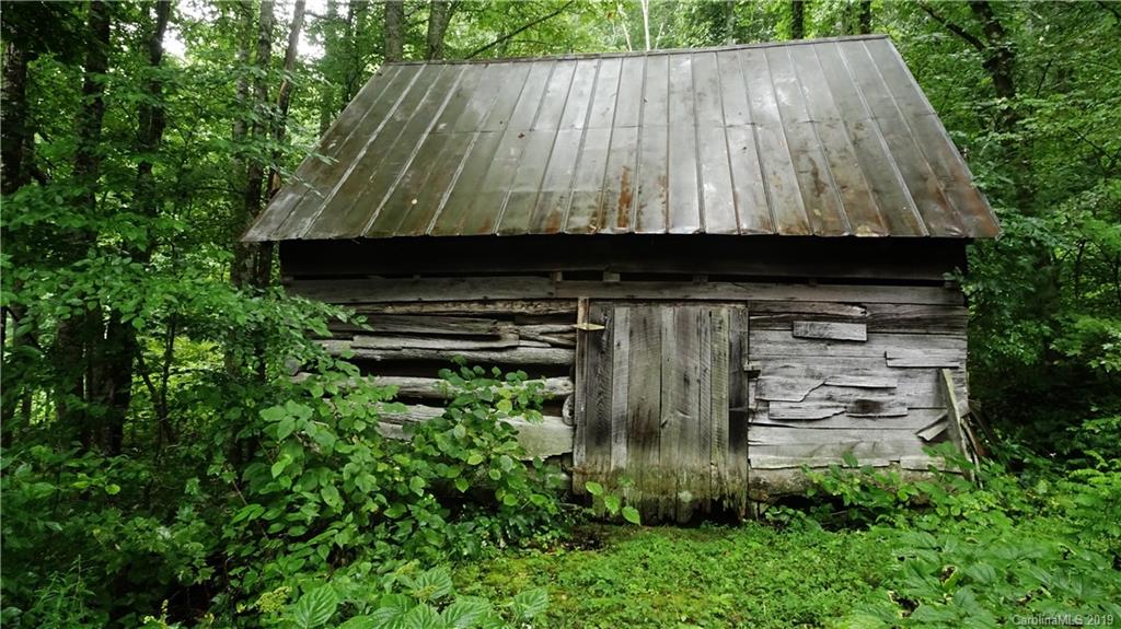 360 Banjo Branch Road Burnsville, NC 28714 - Photo 9 of 17 a view of outdoor space and deck