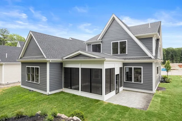 $2,045,000 | 106 Horrigan Drive, Unit 21, Dedham, MA 02026