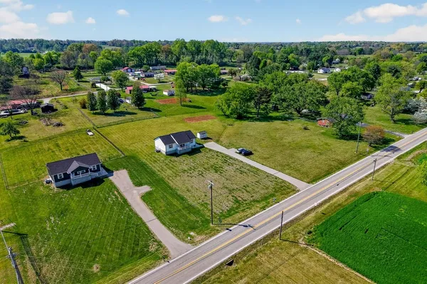$325,000 | 8664 Old Kentucky Road, Sparta, TN 38583