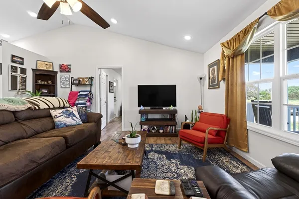 $325,000 | 8664 Old Kentucky Road, Sparta, TN 38583