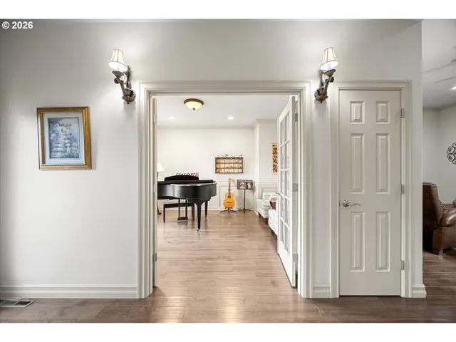 a view of a livingroom with furniture and a dinning area