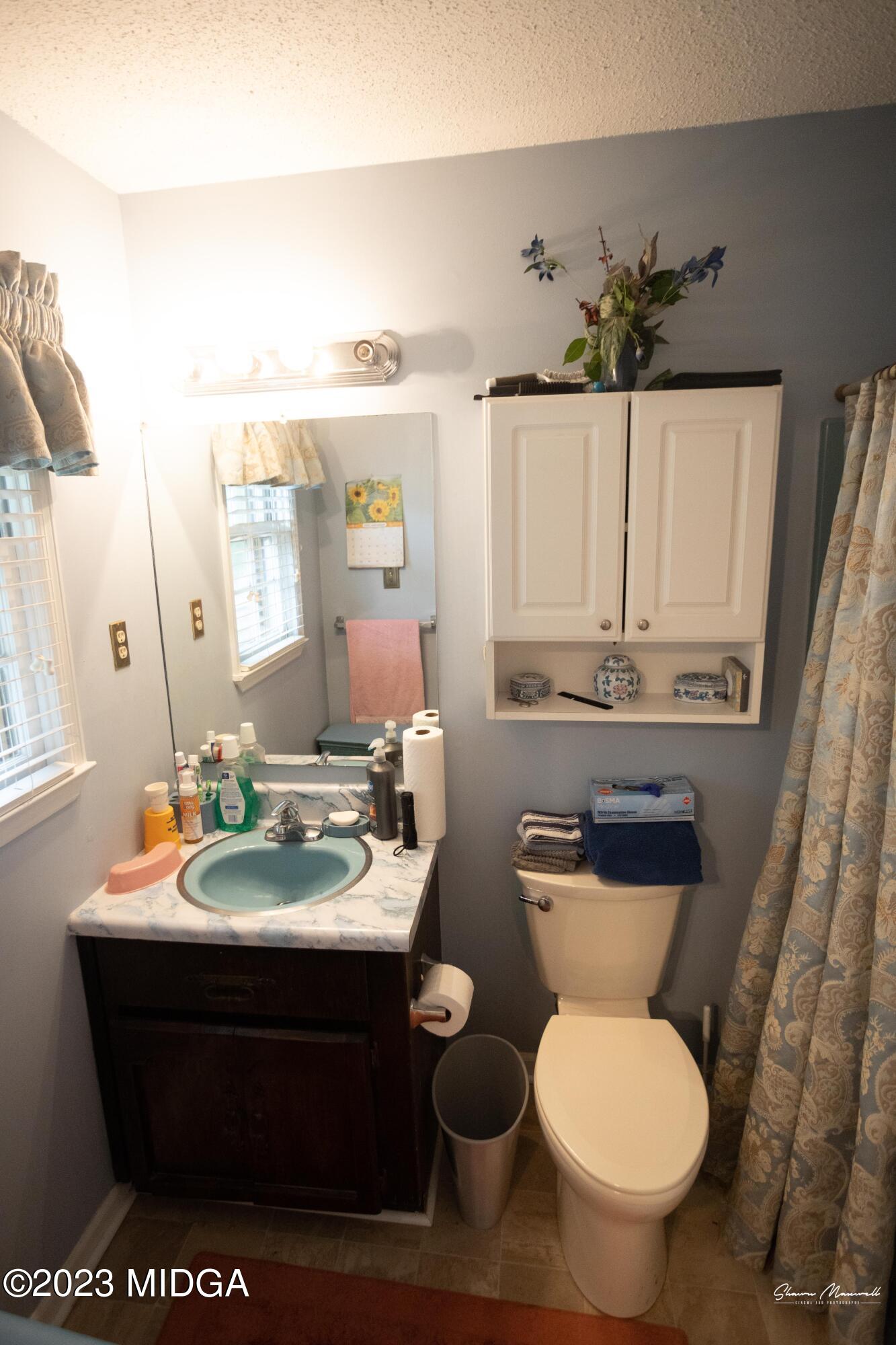 2885 Portland Place Macon, GA 31211 - Photo 20 of 26 Shawn Maxwell Cinema-92