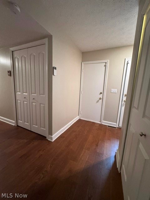 305 Guy's Run Road, Unit 305 Akron, OH 44319 - Photo 6 of 37 entry way with closets