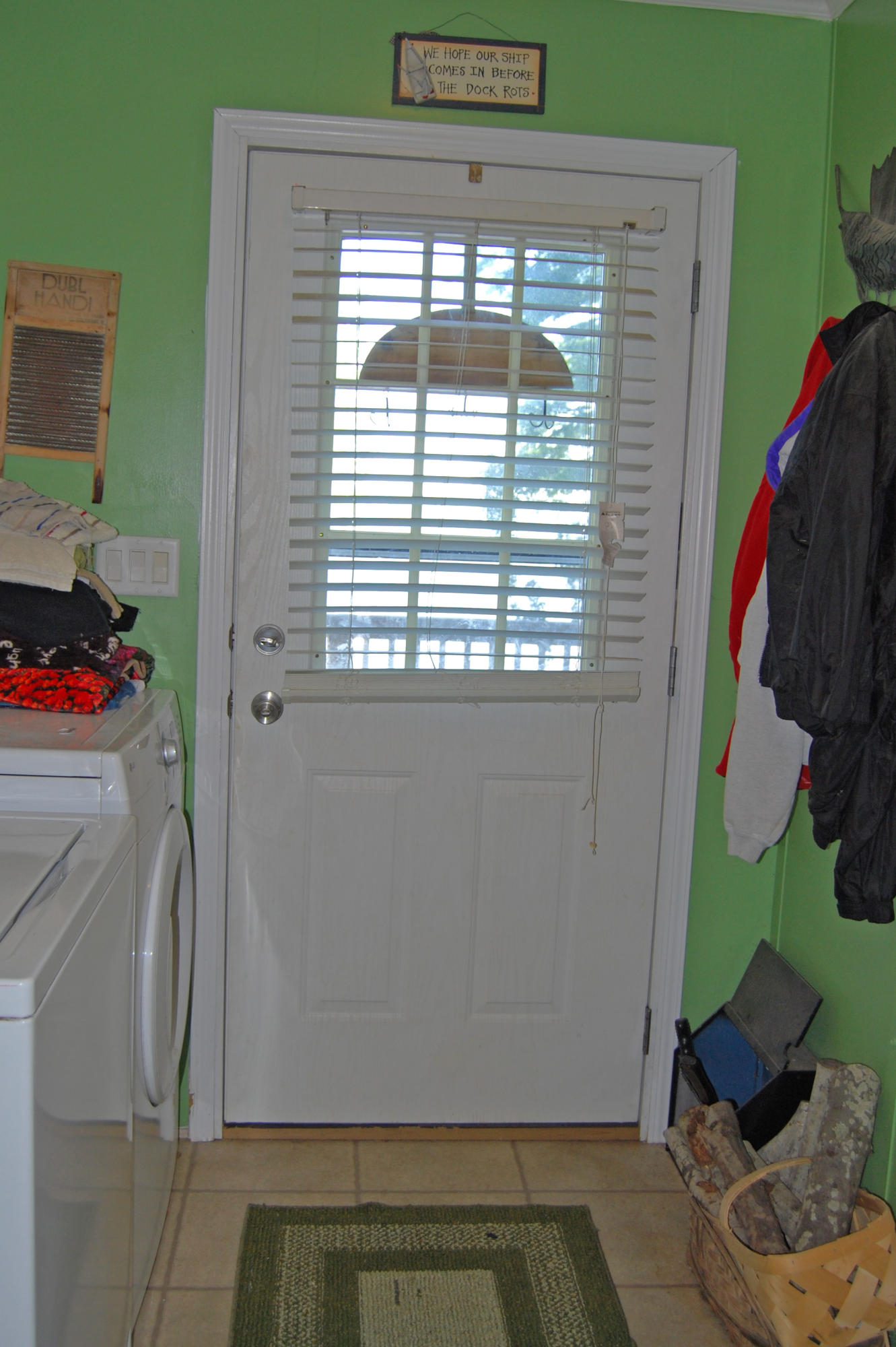 771 Stumphole Road Elloree, SC 29047 - Photo 22 of 30 Stumphole Laundry Room