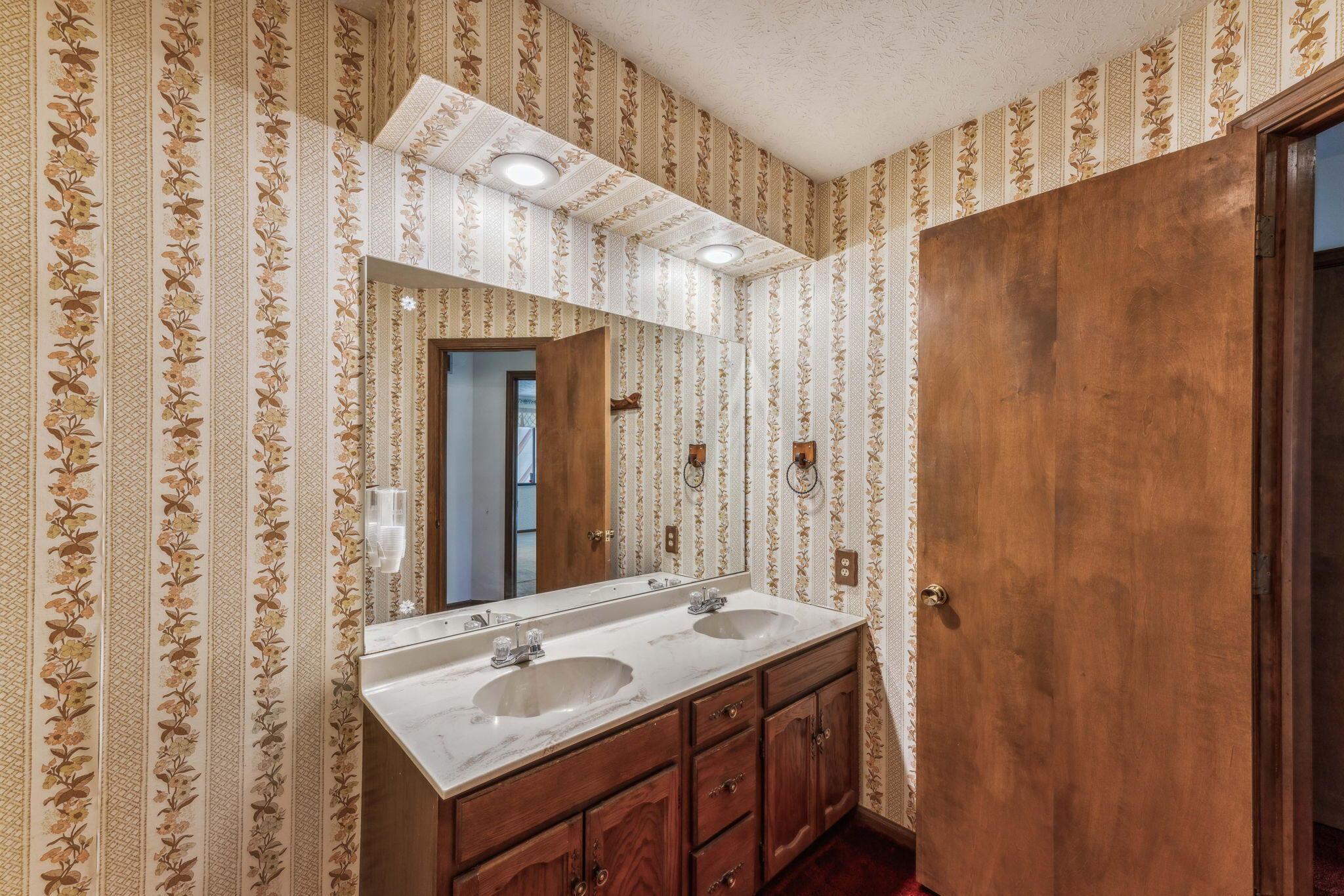 8260 Oxbow Road Westerville, OH 43082 - Photo 13 of 33 25-web-or-mls-8260-oxbow-rd