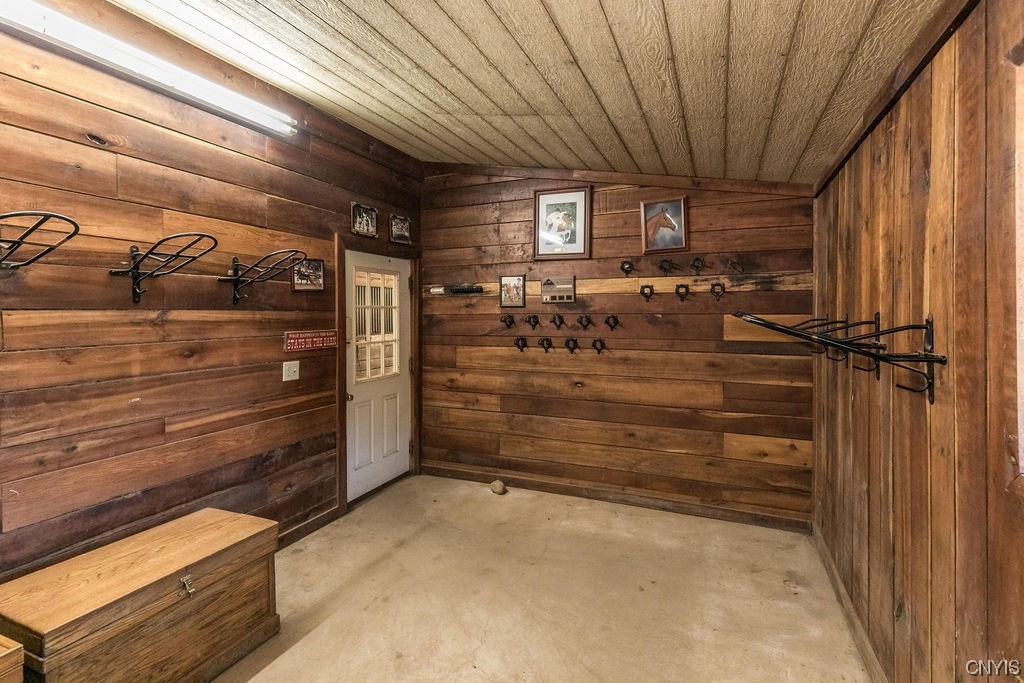 8911 Plainville Road Lysander, NY 13027 - Photo 35 of 43