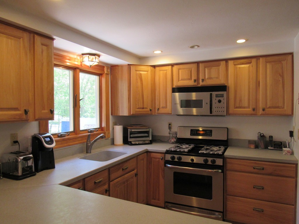 178 Concord Road Chelmsford, MA 01824 - Photo 3 of 27 Gallery Image 3