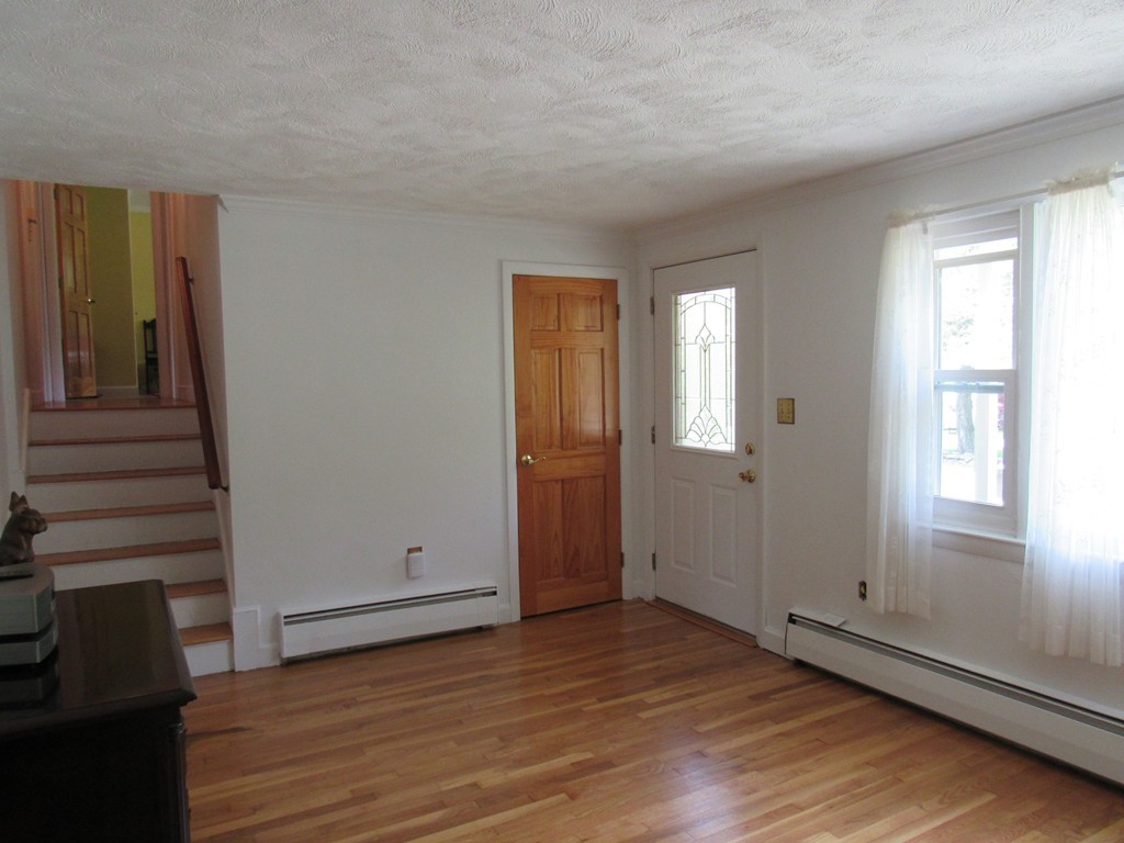 178 Concord Road Chelmsford, MA 01824 - Photo 8 of 27 Gallery Image 8