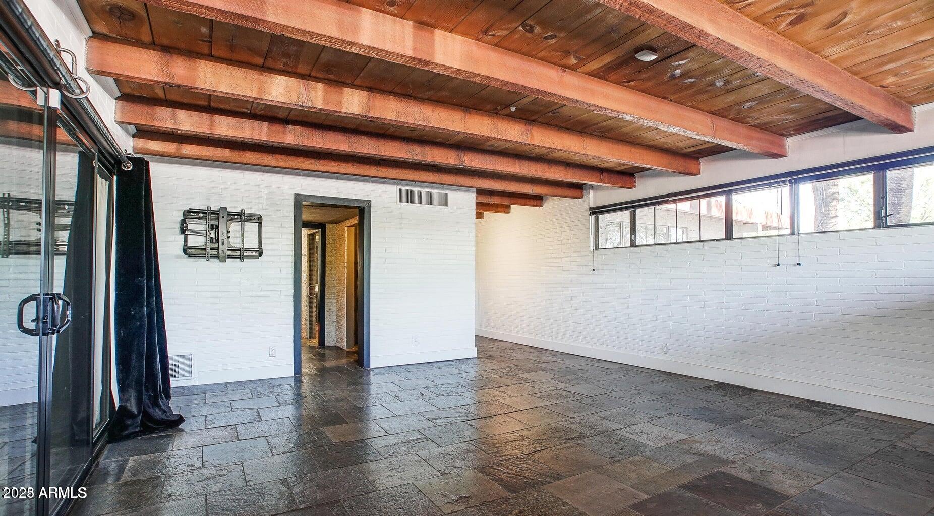 902 West Verde Lane Phoenix, AZ 85013 - Photo 19 of 44 a view of hallway with stairs