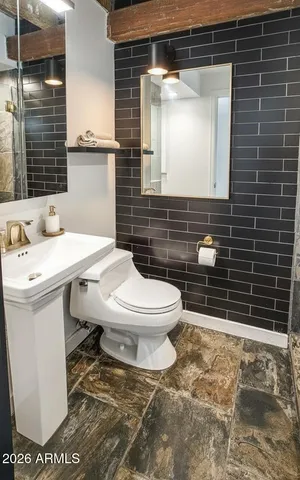 $5,000 | 902 West Verde Lane, Phoenix, AZ 85013