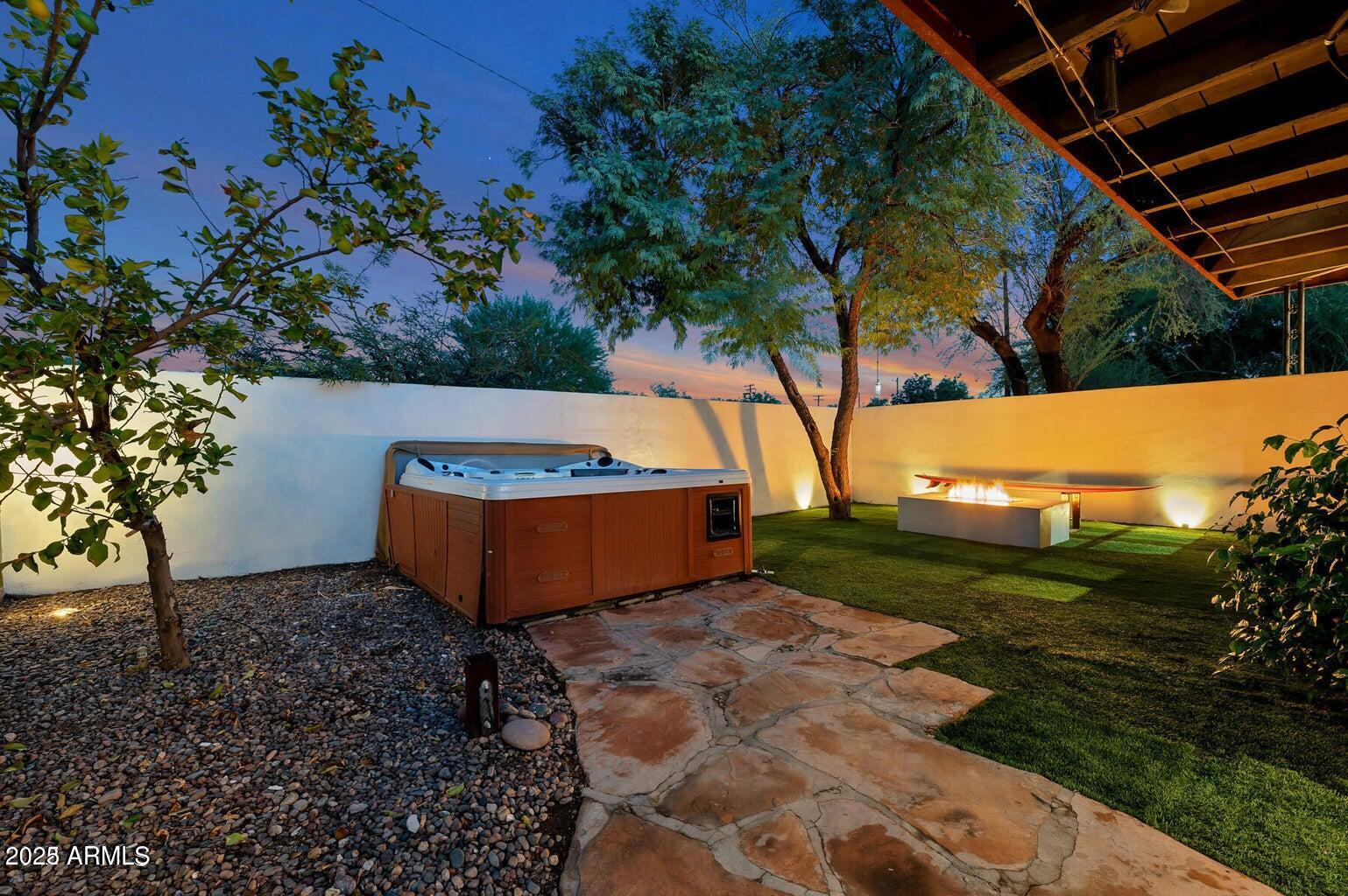 902 West Verde Lane Phoenix, AZ 85013 - Photo 35 of 44 a view of a backyard with plants