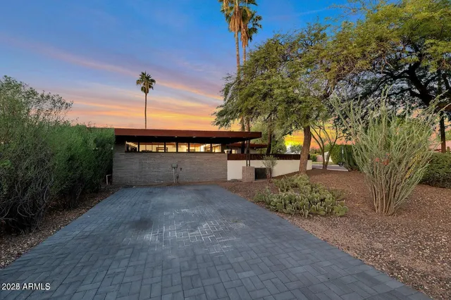 $5,000 | 902 West Verde Lane, Phoenix, AZ 85013