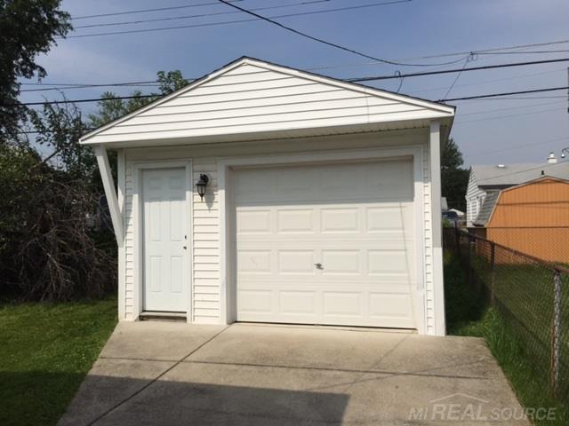 21403 Dexter Boulevard Warren, MI 48089 - Photo 9 of 11