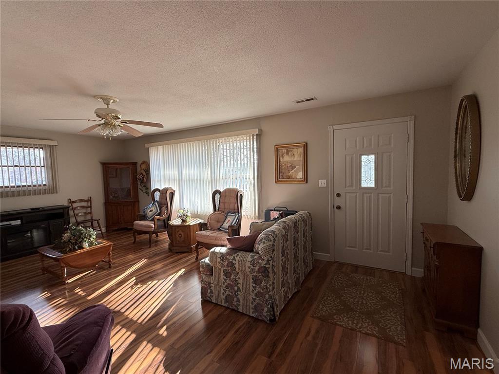 281 Mervin Street Sullivan, MO 63080 - Photo 9 of 42